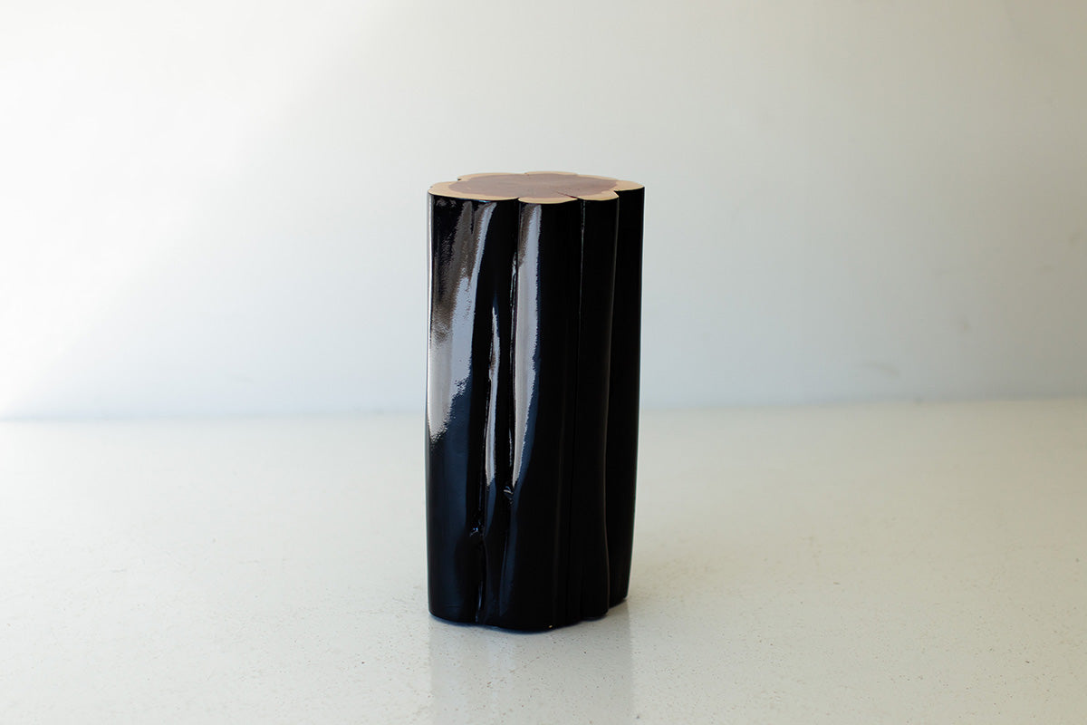 Black-outdoor-stump-table-natural-top-07