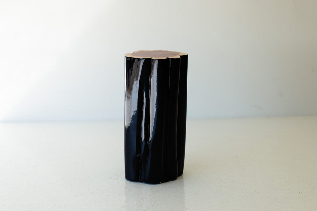 Black-outdoor-stump-table-natural-top-07