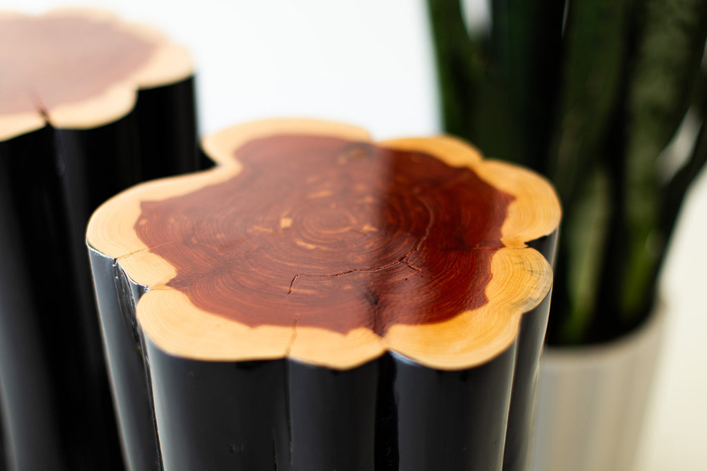 Black-outdoor-stump-table-natural-top-08