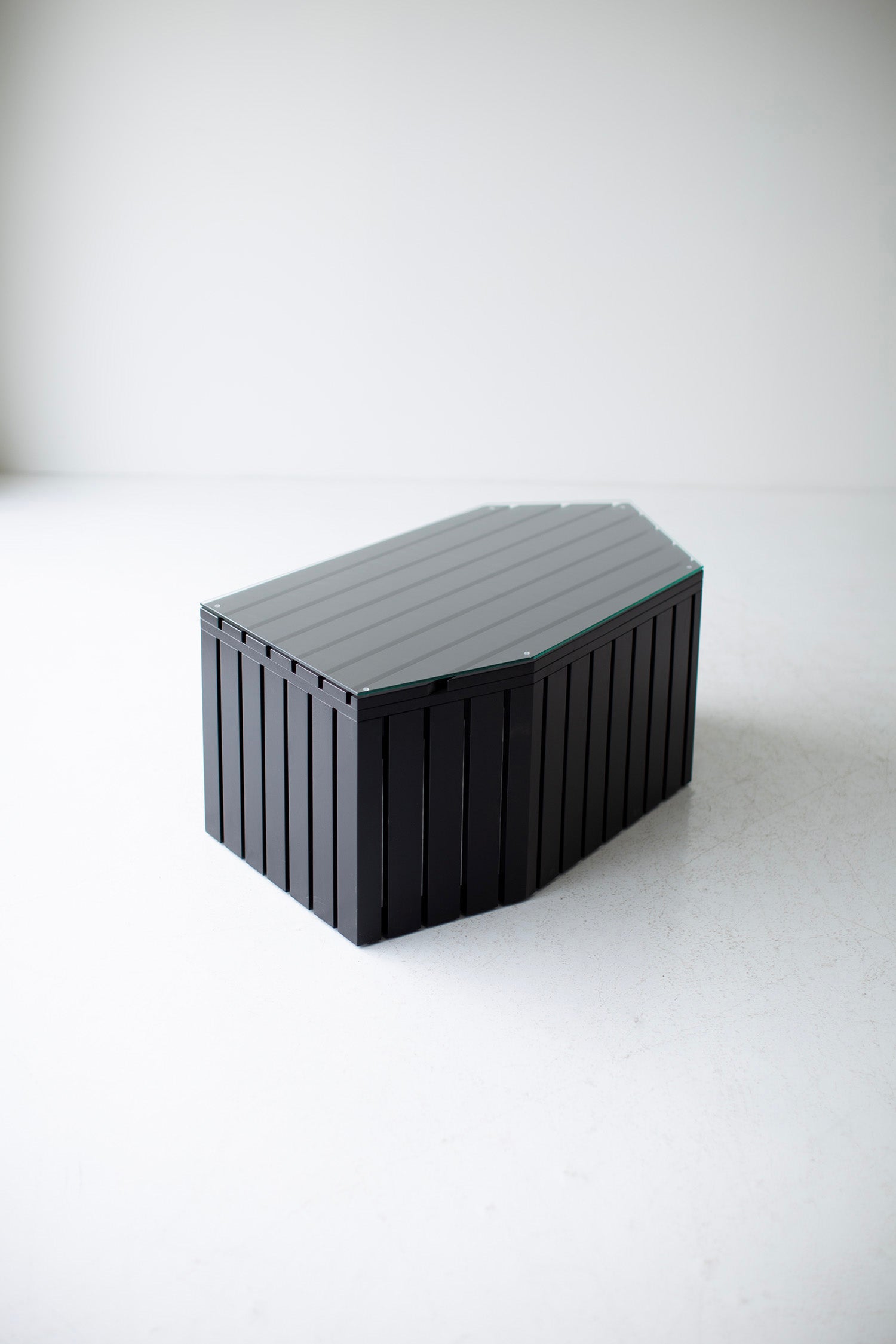 Modern-Patio-Furniture-Crag-Coffee-Table-05