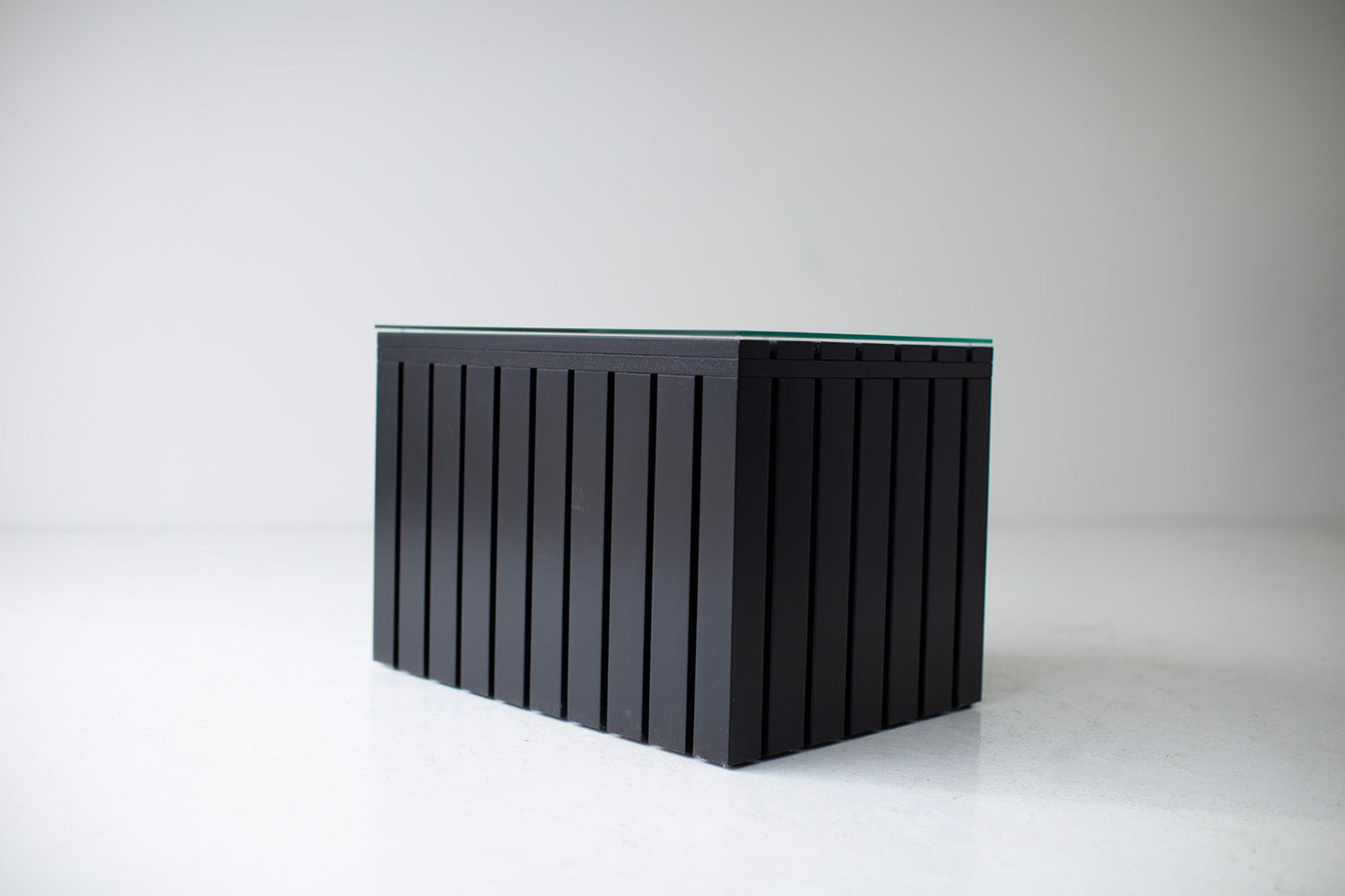 Outdoor-Side-Table-Crag-03