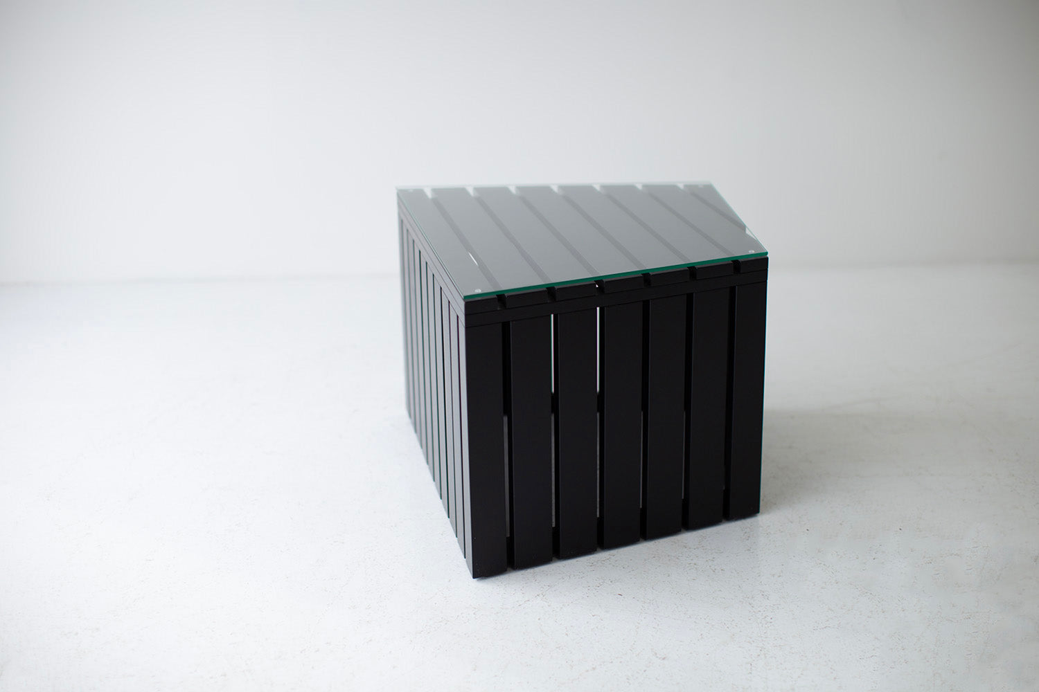 Outdoor-Side-Table-Crag-07