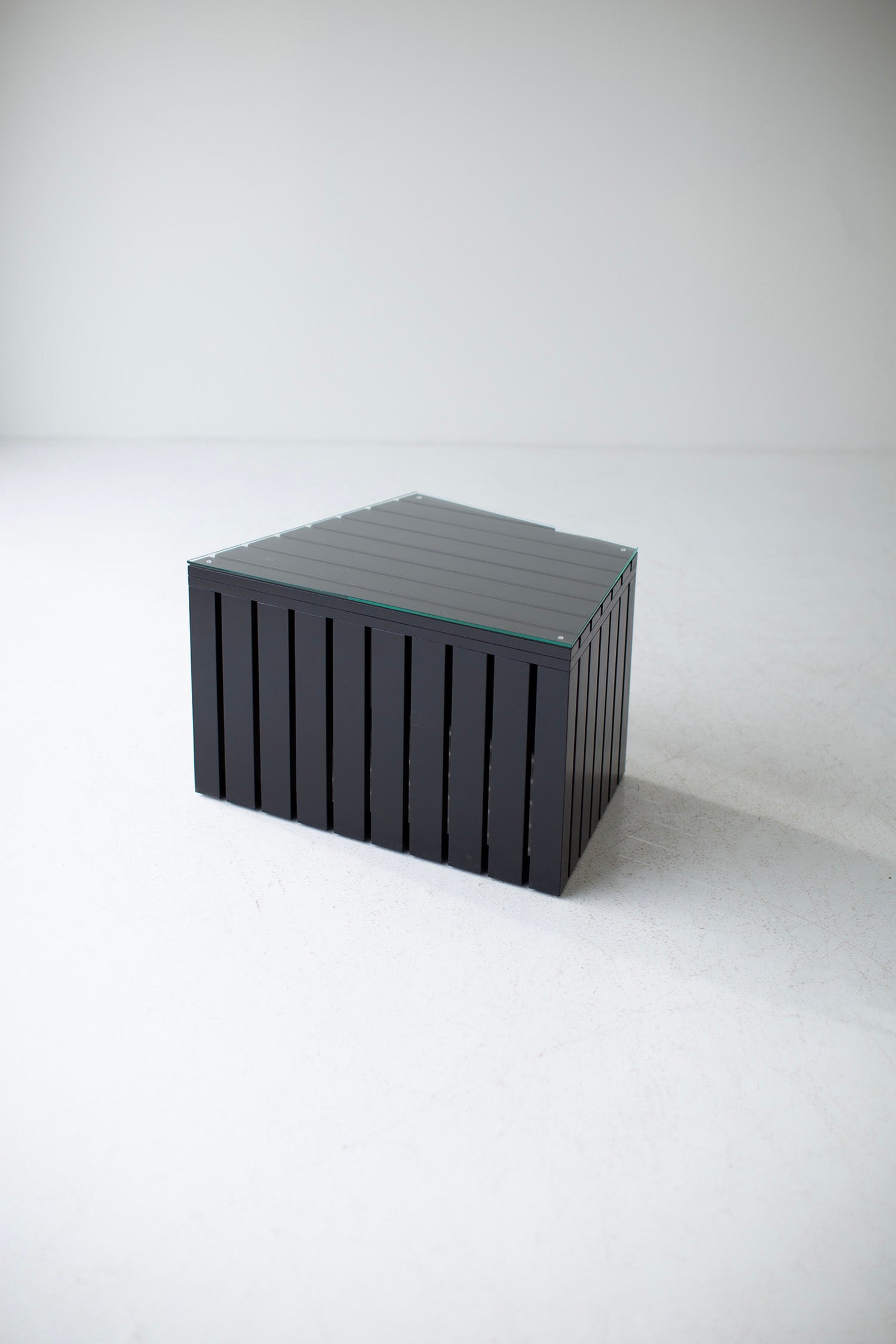 Outdoor-Side-Table-Crag-09