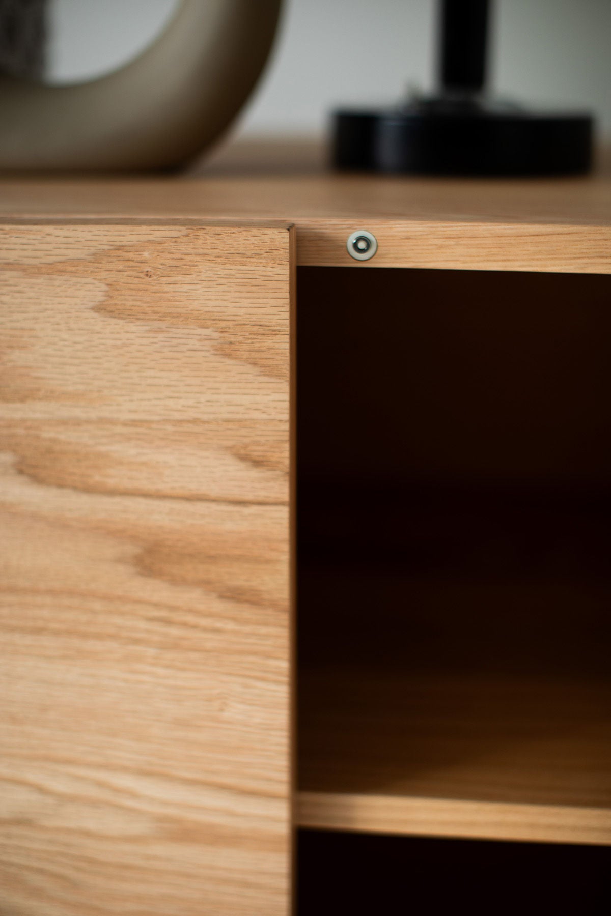 Suelo-Modern-Credenza-08