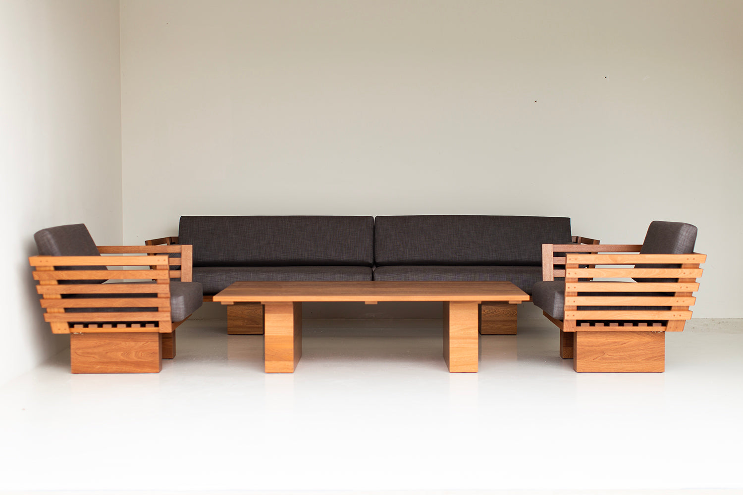 Suelo-Outdoor-Wood-Coffee-Table-03