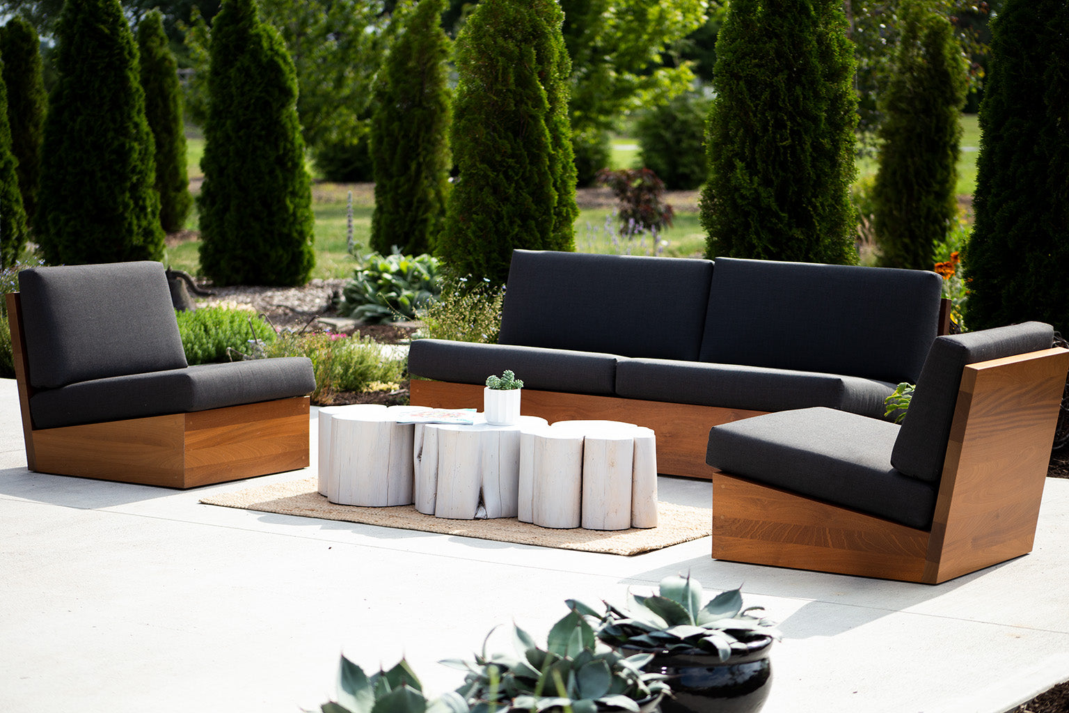 Bali-Outdoor-Lounge-Chair-Black-03