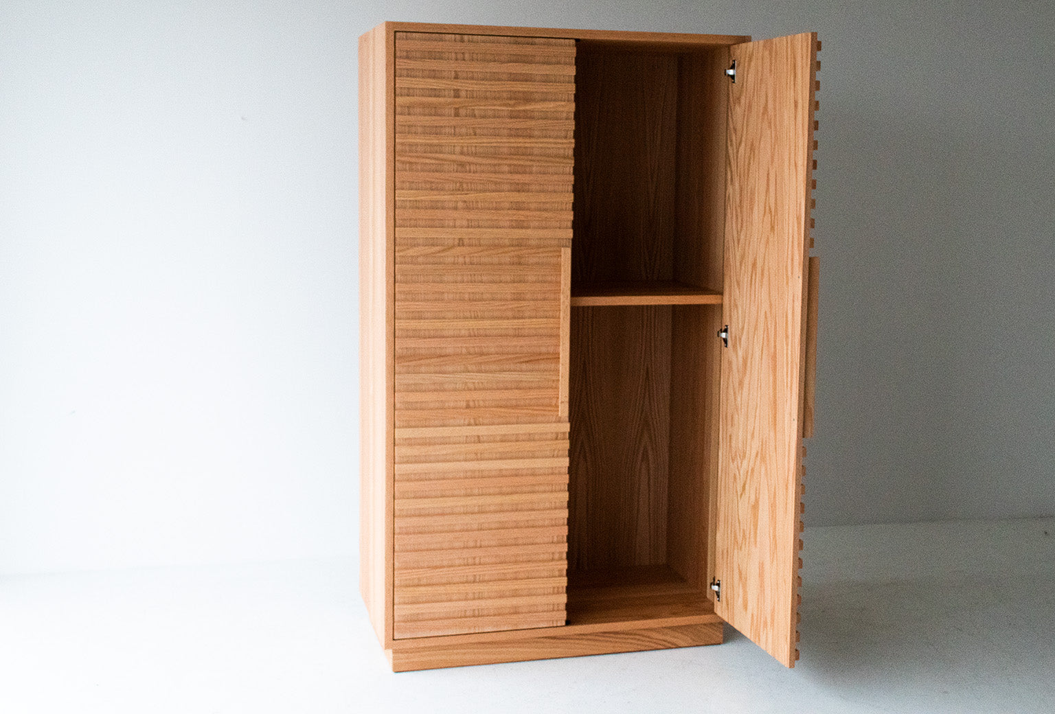 Modern-Oak-Cabinet-Cicely-Collection-09