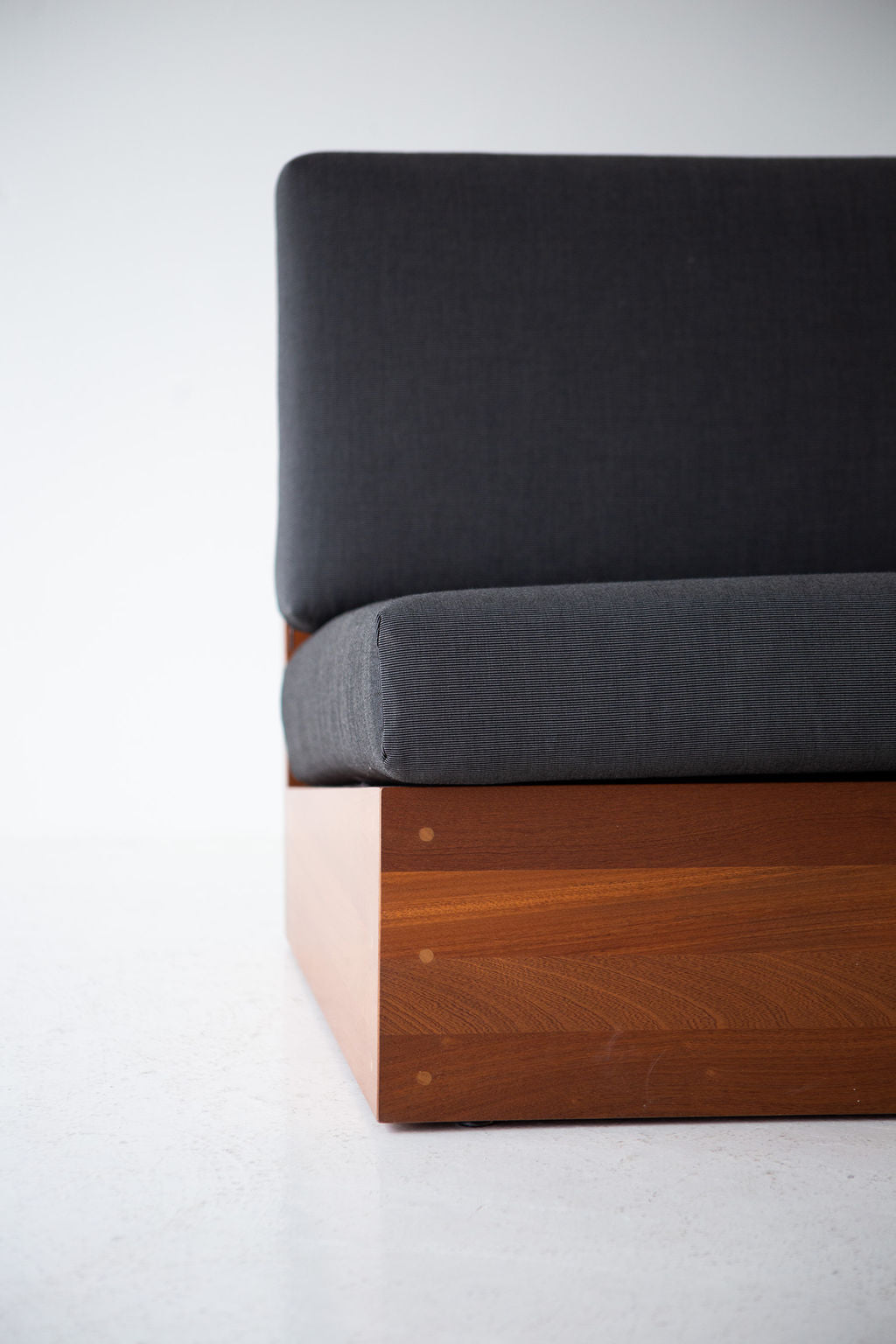 Modern-Patio-Furniture-Bali-Collection-08