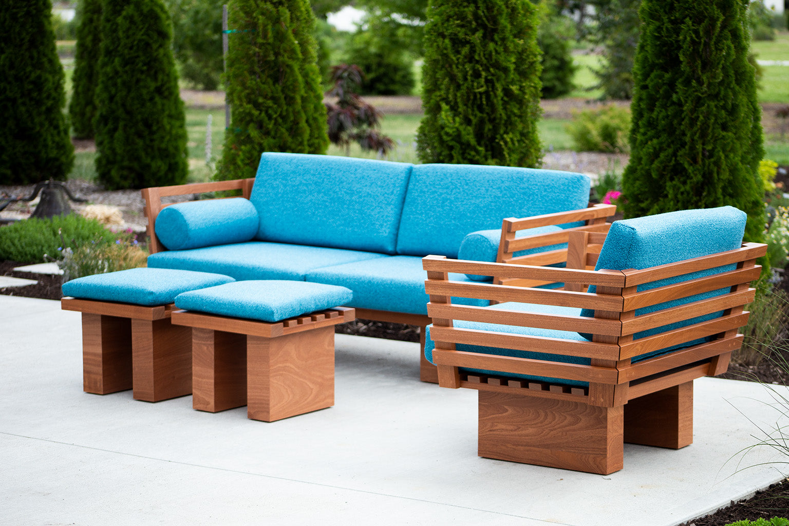 Modern-Patio-Furniture-Suelo-Slatted-Loveseat-03