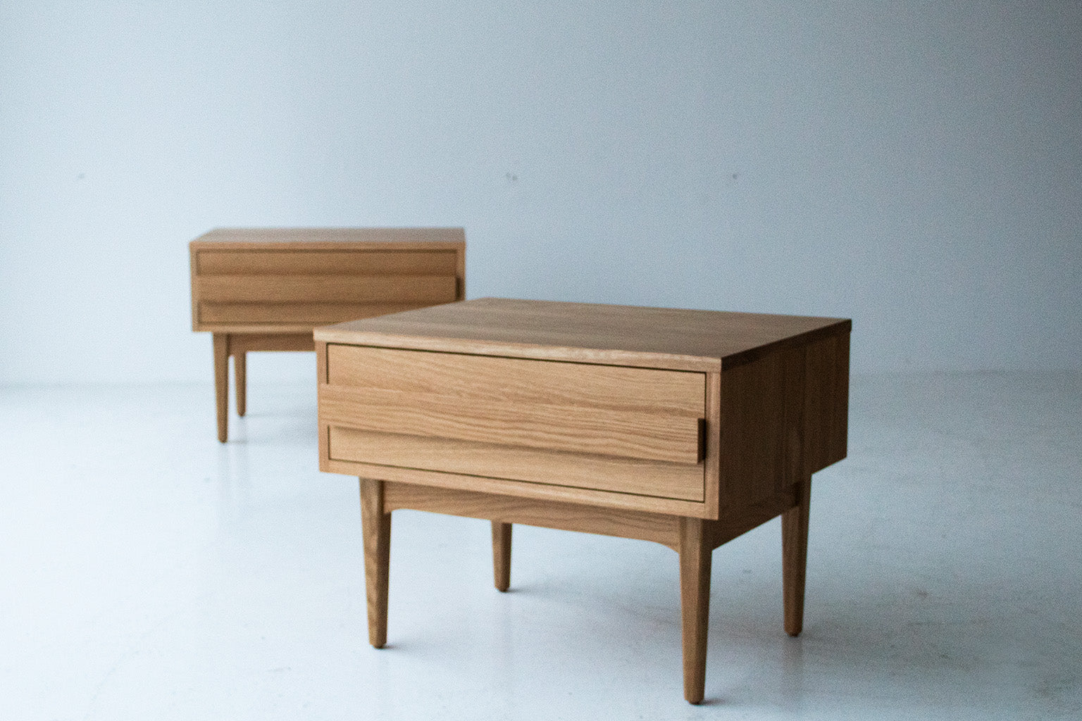 Modern-White-Oak-Nightstands-03