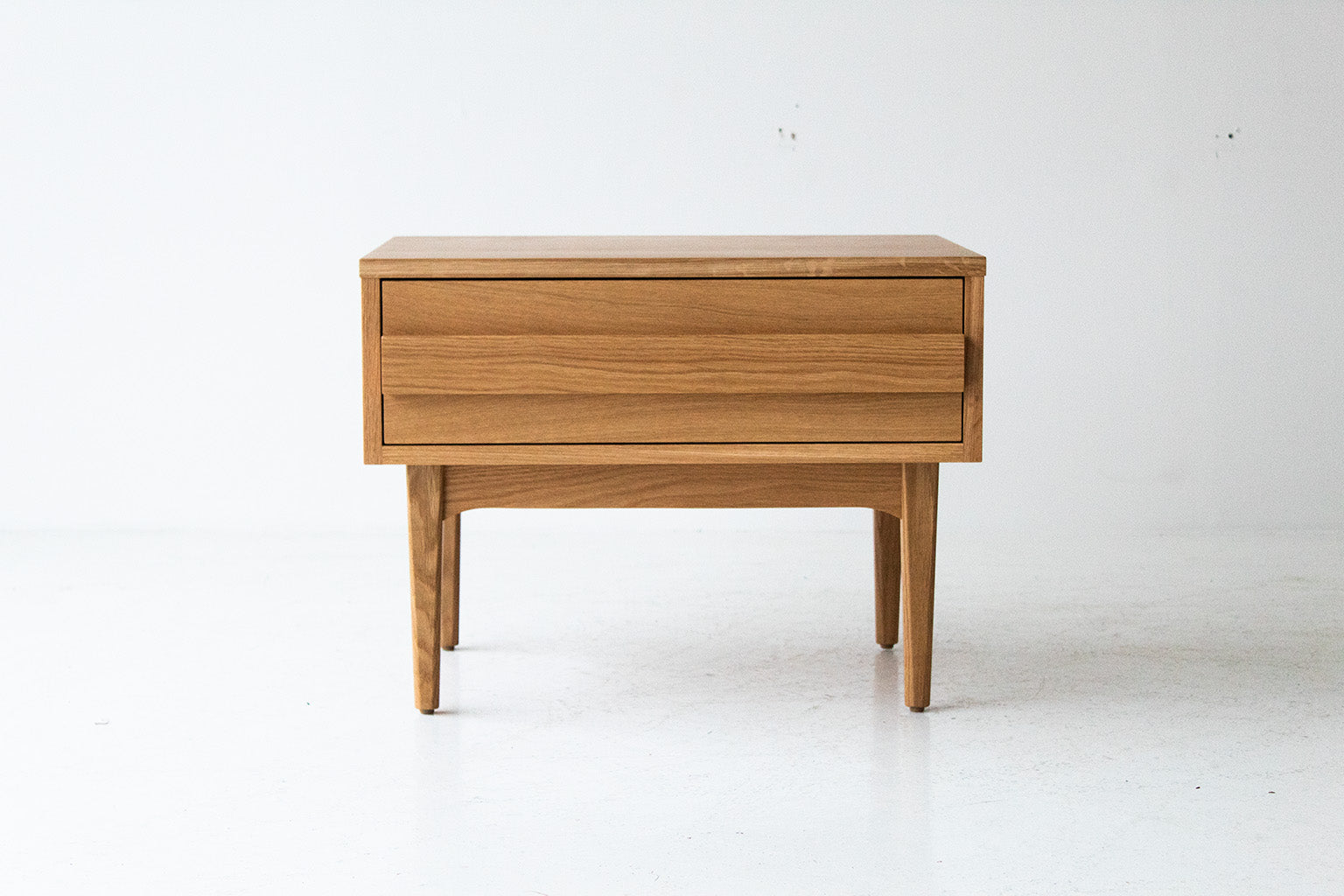 Modern-White-Oak-Nightstands-07