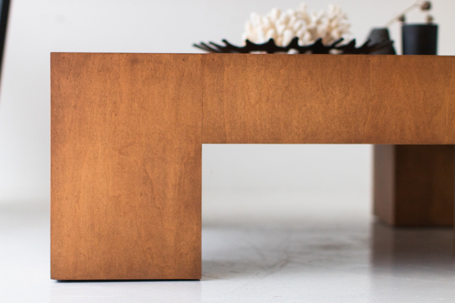 Mondo-Modern-Coffee-Table-11