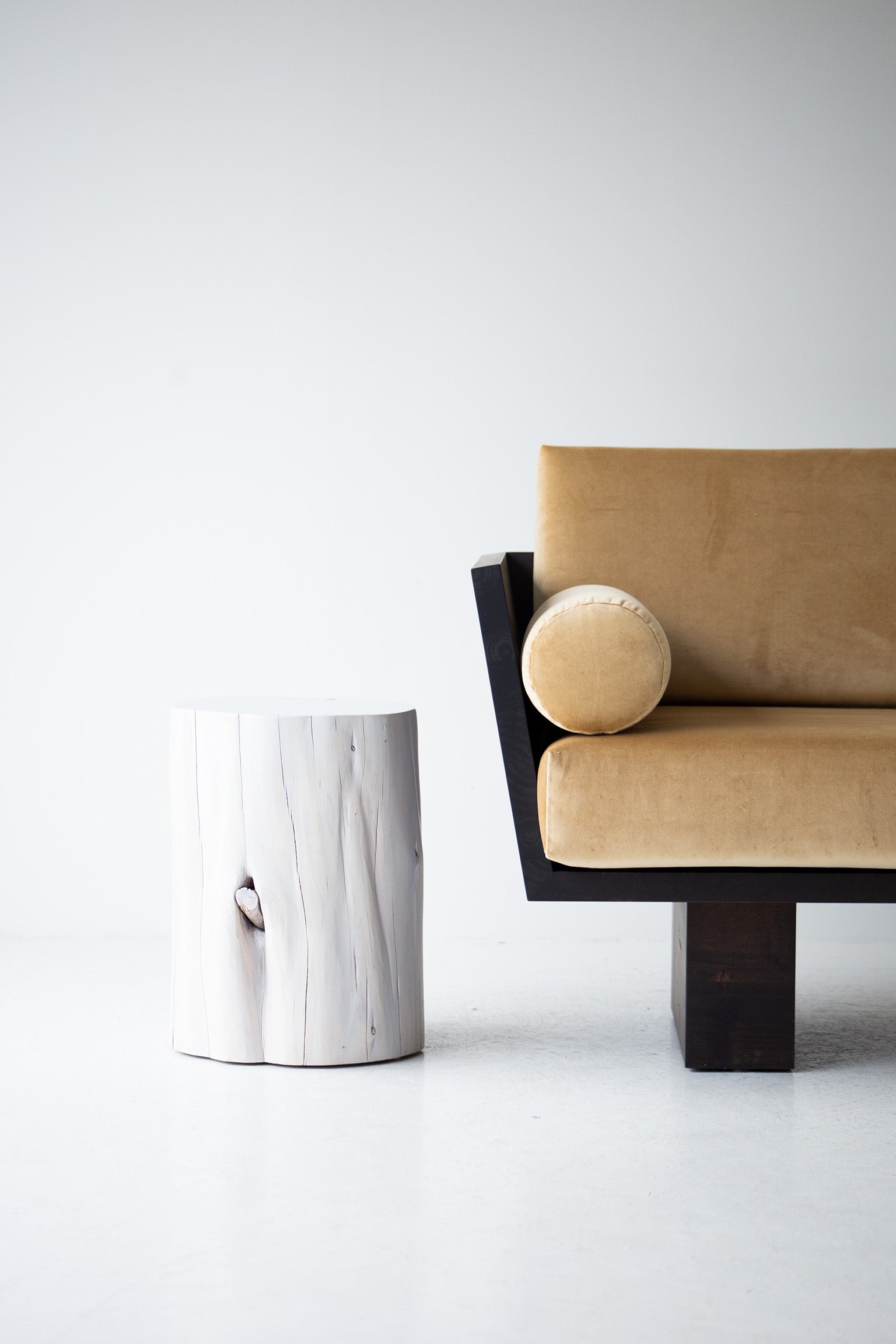 Quick-Ship-White-Stump-Table-02