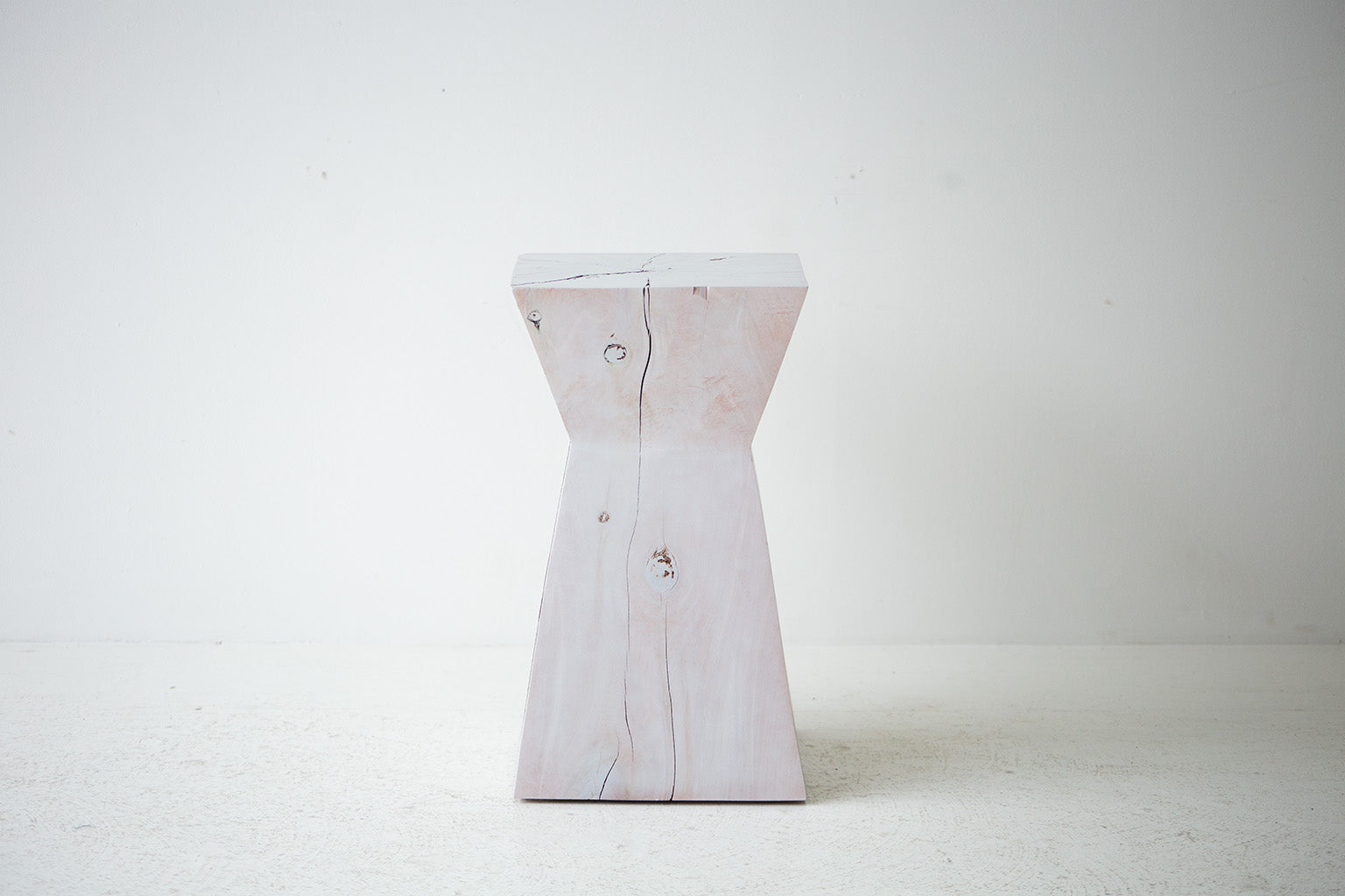 sculpted-stump-table-sol-06