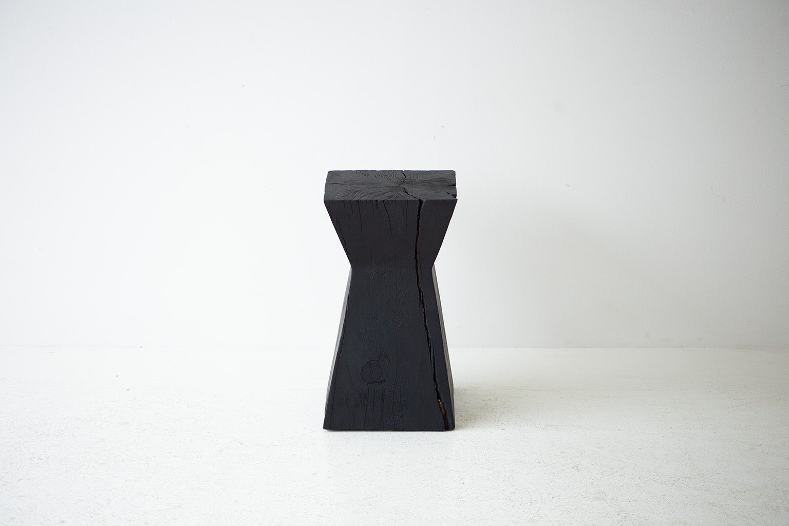 sculpted-stump-table-sol-09