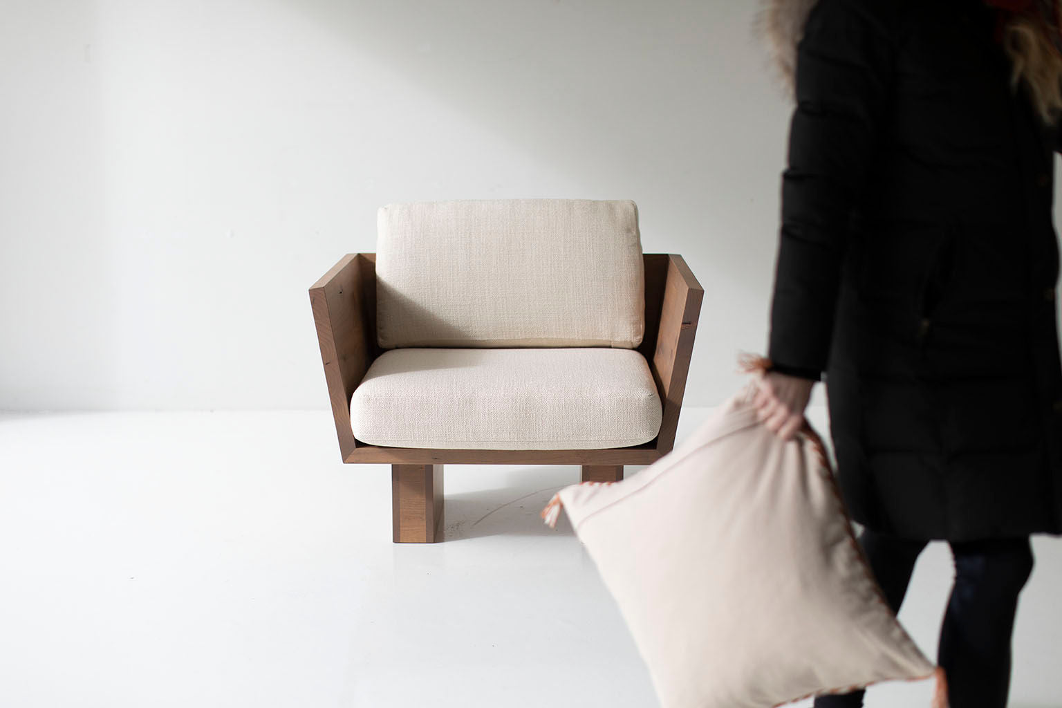 Suelo-Modern-Lounge-Chair-04