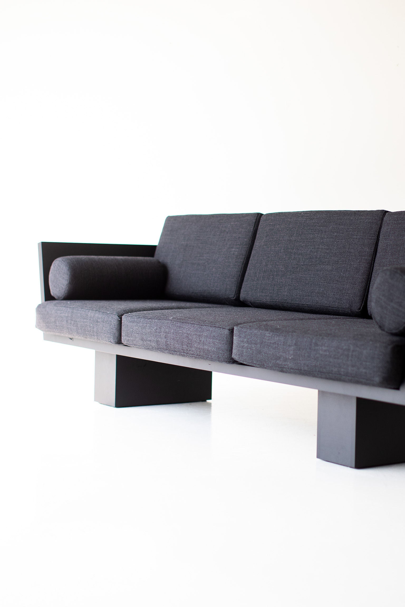 Suelo-Modern-Outdoor-Sofa-06