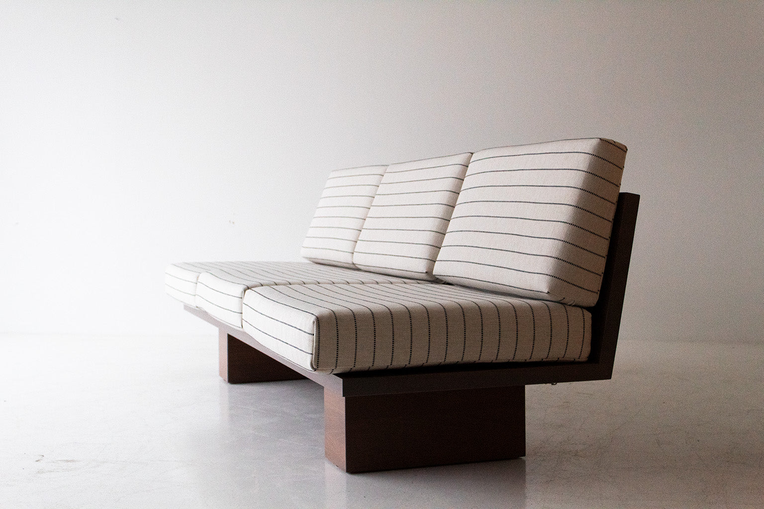 Suelo-Outdoor-Armless-Sofa-09