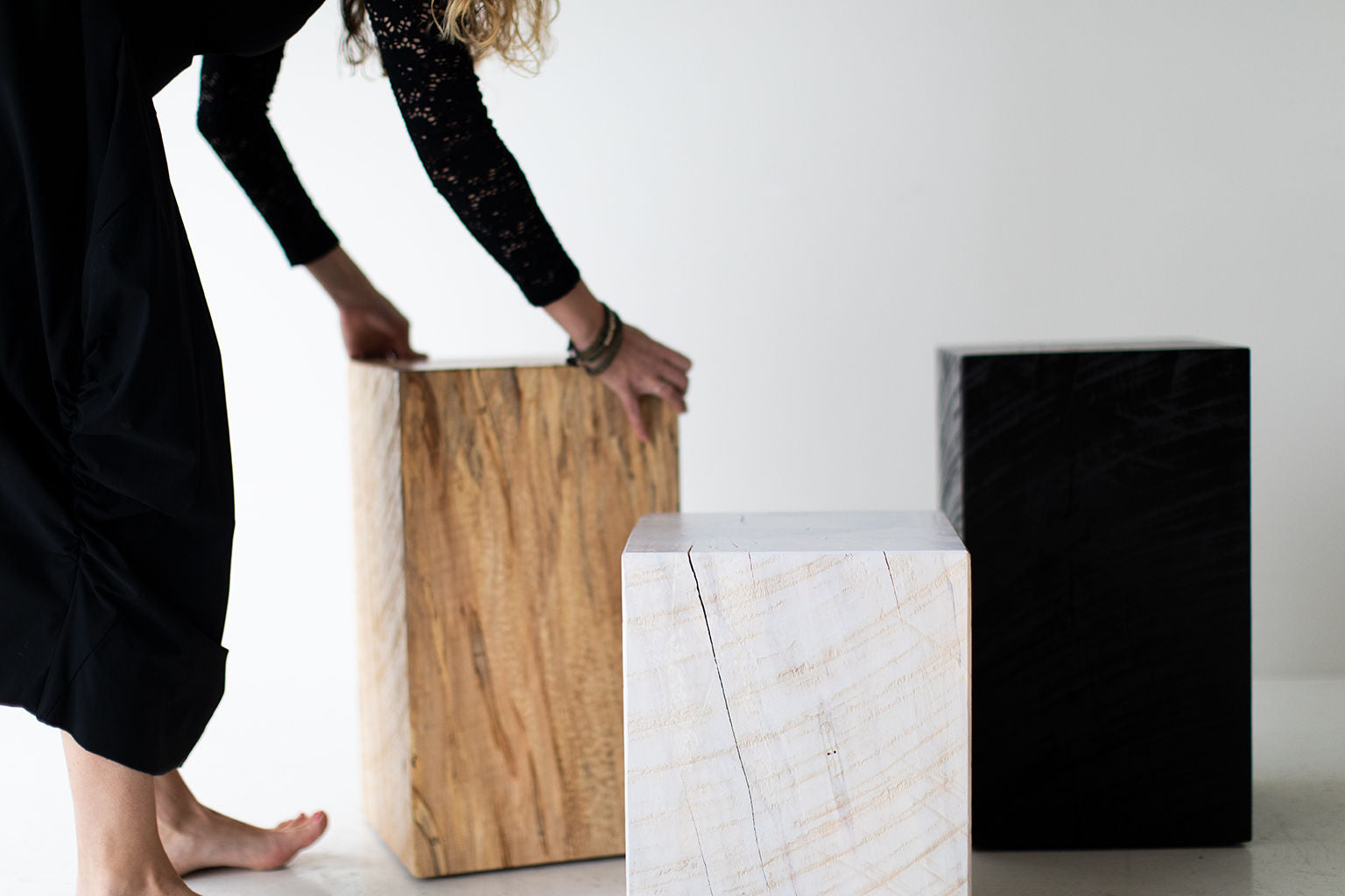 Tree-Stump-Tables-Square-04