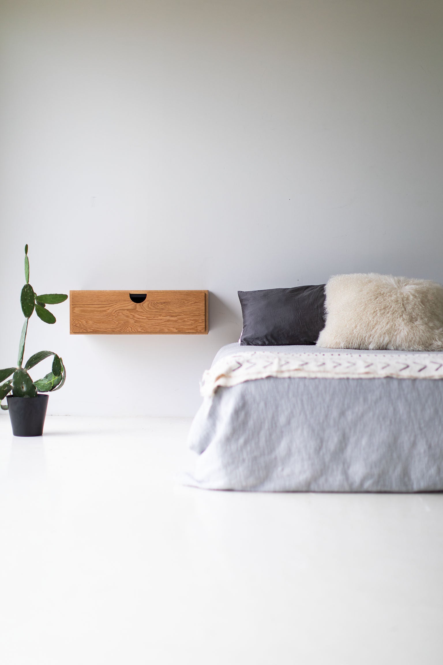 simple-floating-nightstand-03