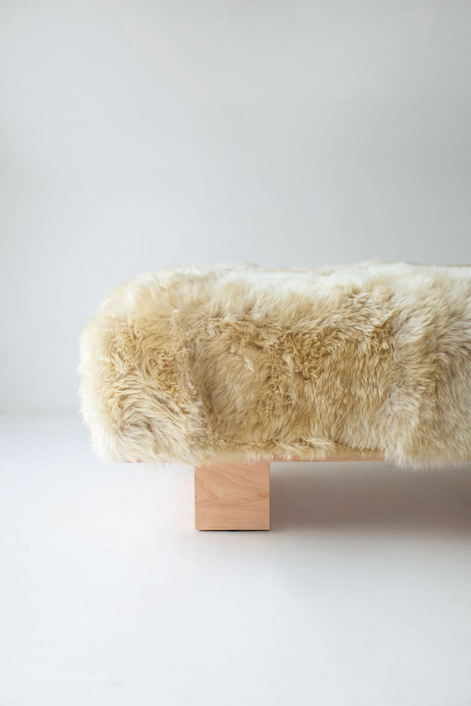 Big Fur Suelo Bench, Image 02