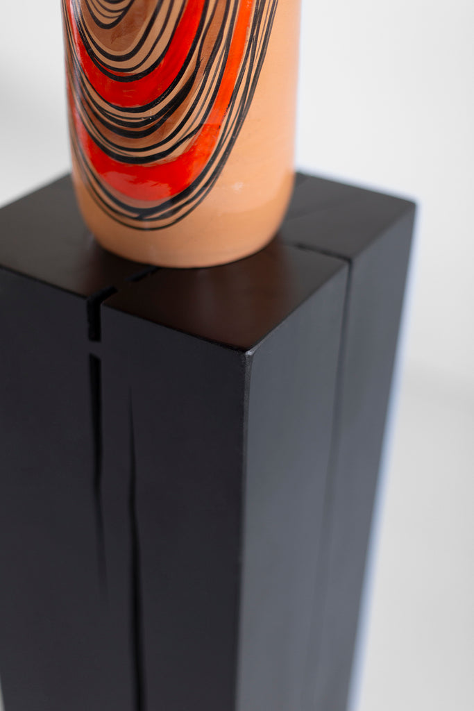 Black-Art-Plinth-02
