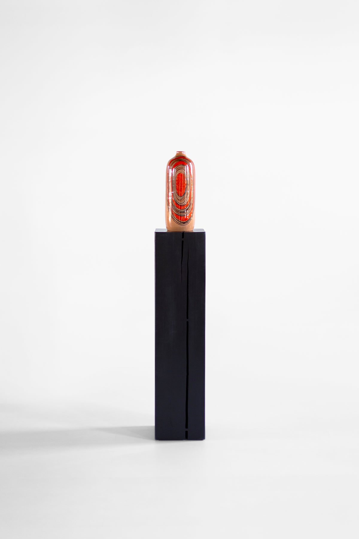 Black-Art-Plinth-03