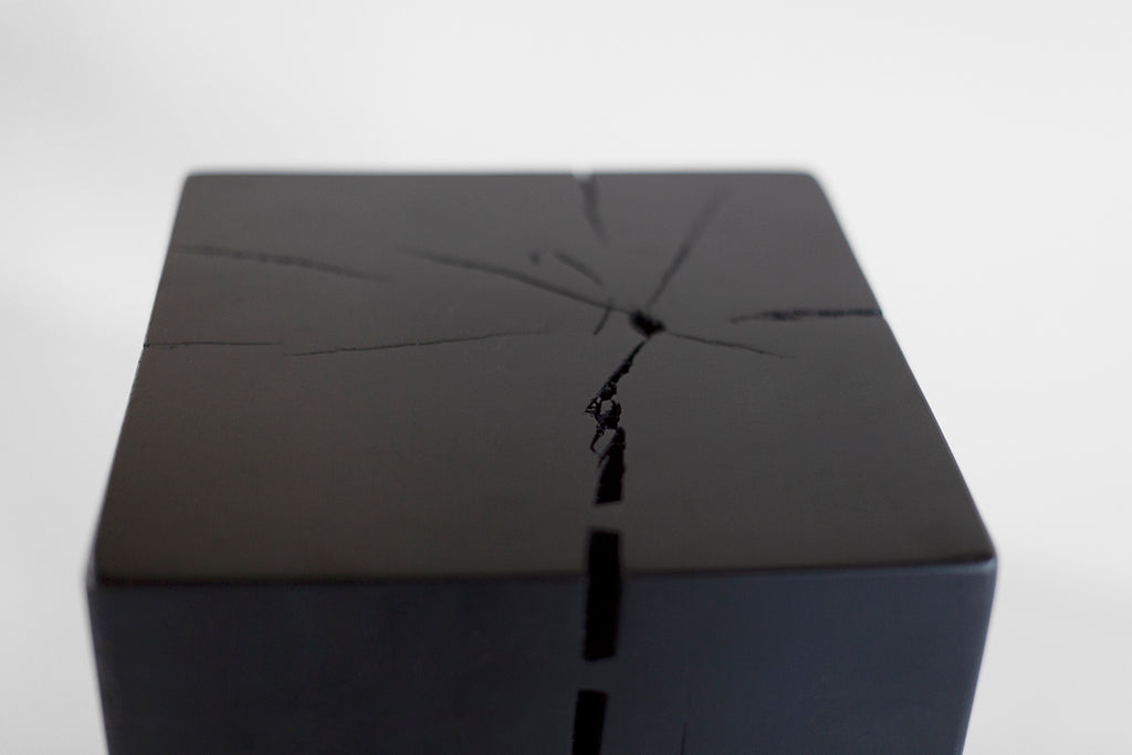 Black-Art-Plinth-08