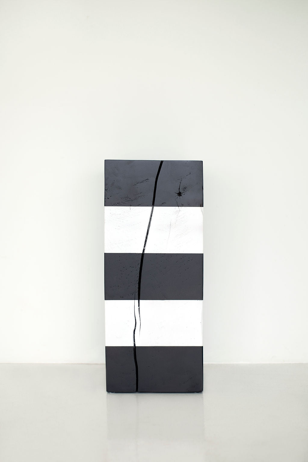 Black White Art Pedestal, Image 10
