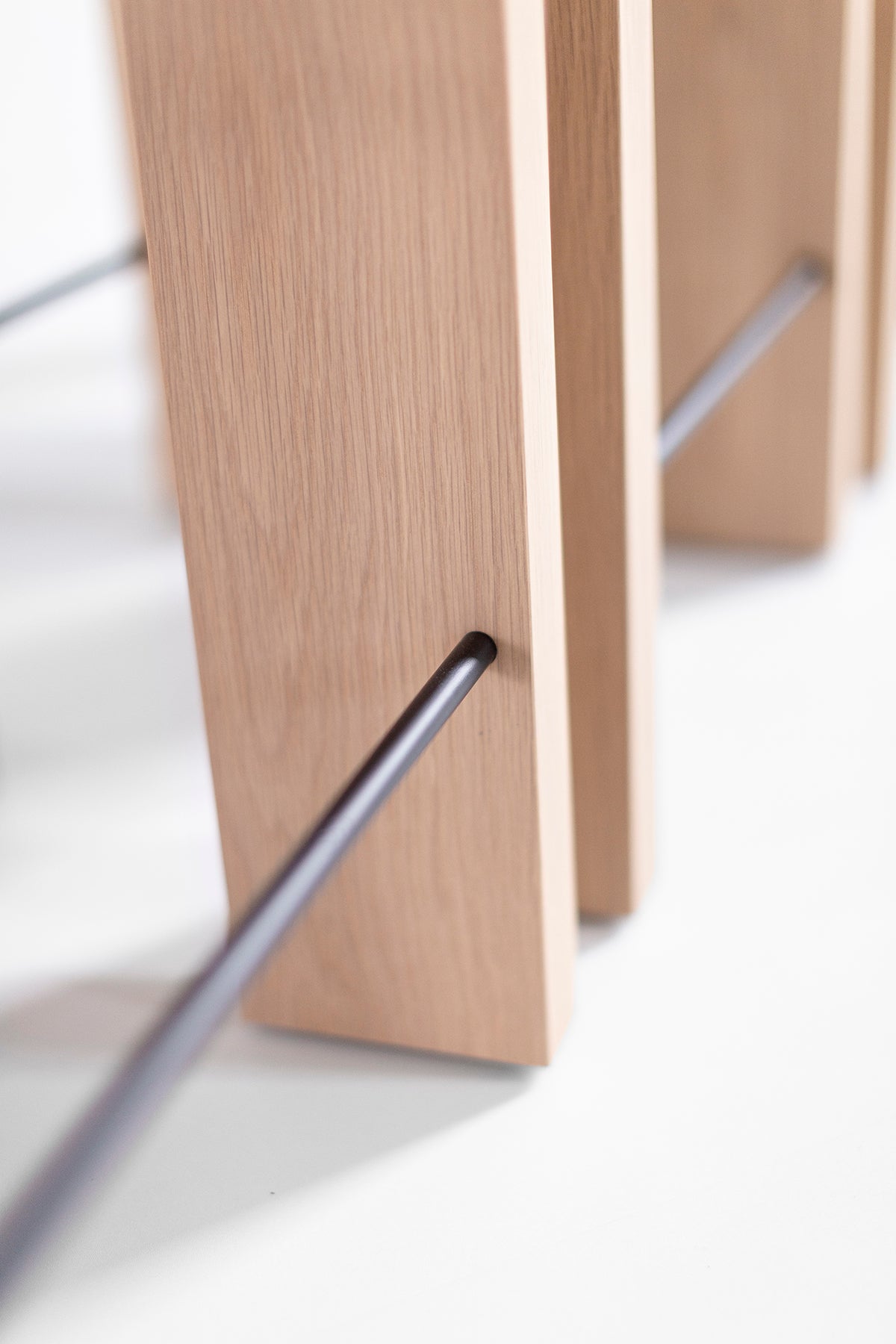 Bleached-Oak-Counter-Stools-Chile-08