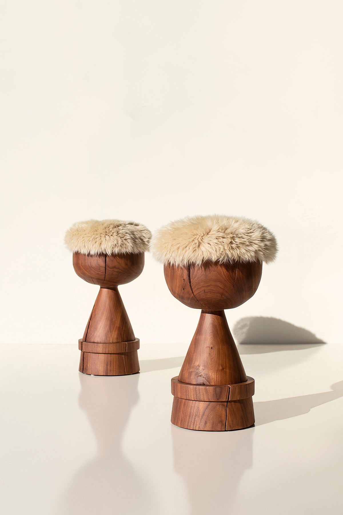 Boca Counter Stool Walnut Sheepskin Image 03