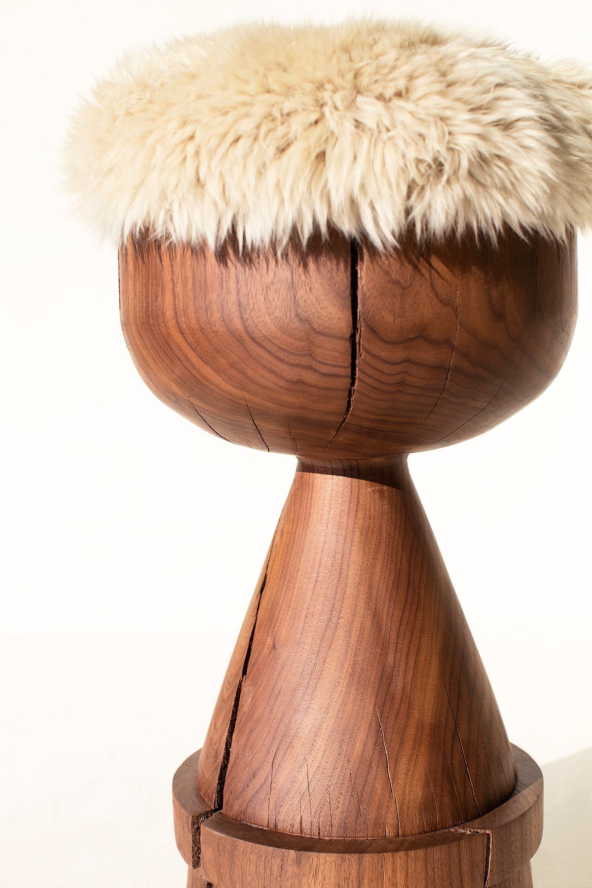 Boca Counter Stool Walnut Sheepskin Image 06