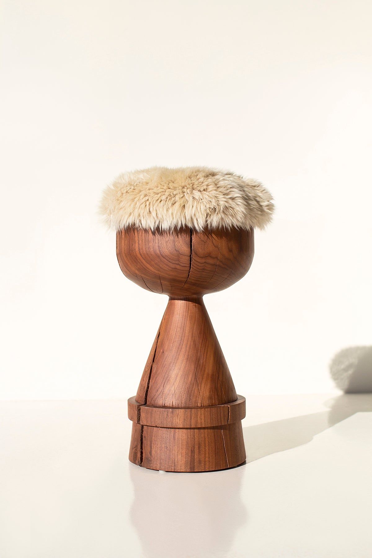 Boca Counter Stool Walnut Sheepskin Image 08