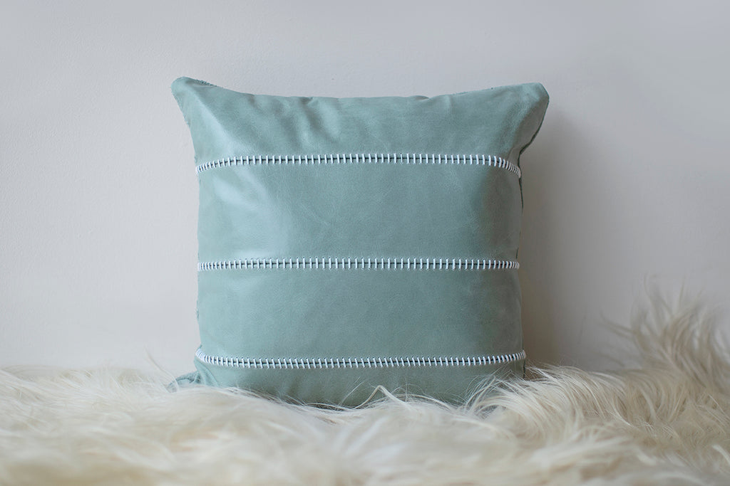 Mode-Collection-Modern-Throw-Pillow-0325-01