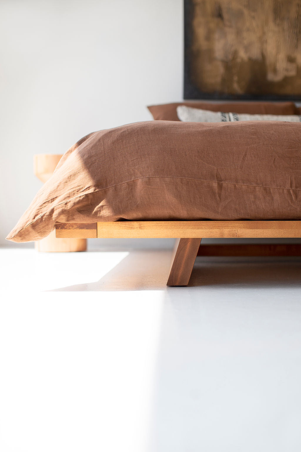 Sabi-Modern-Platform-Bed-05