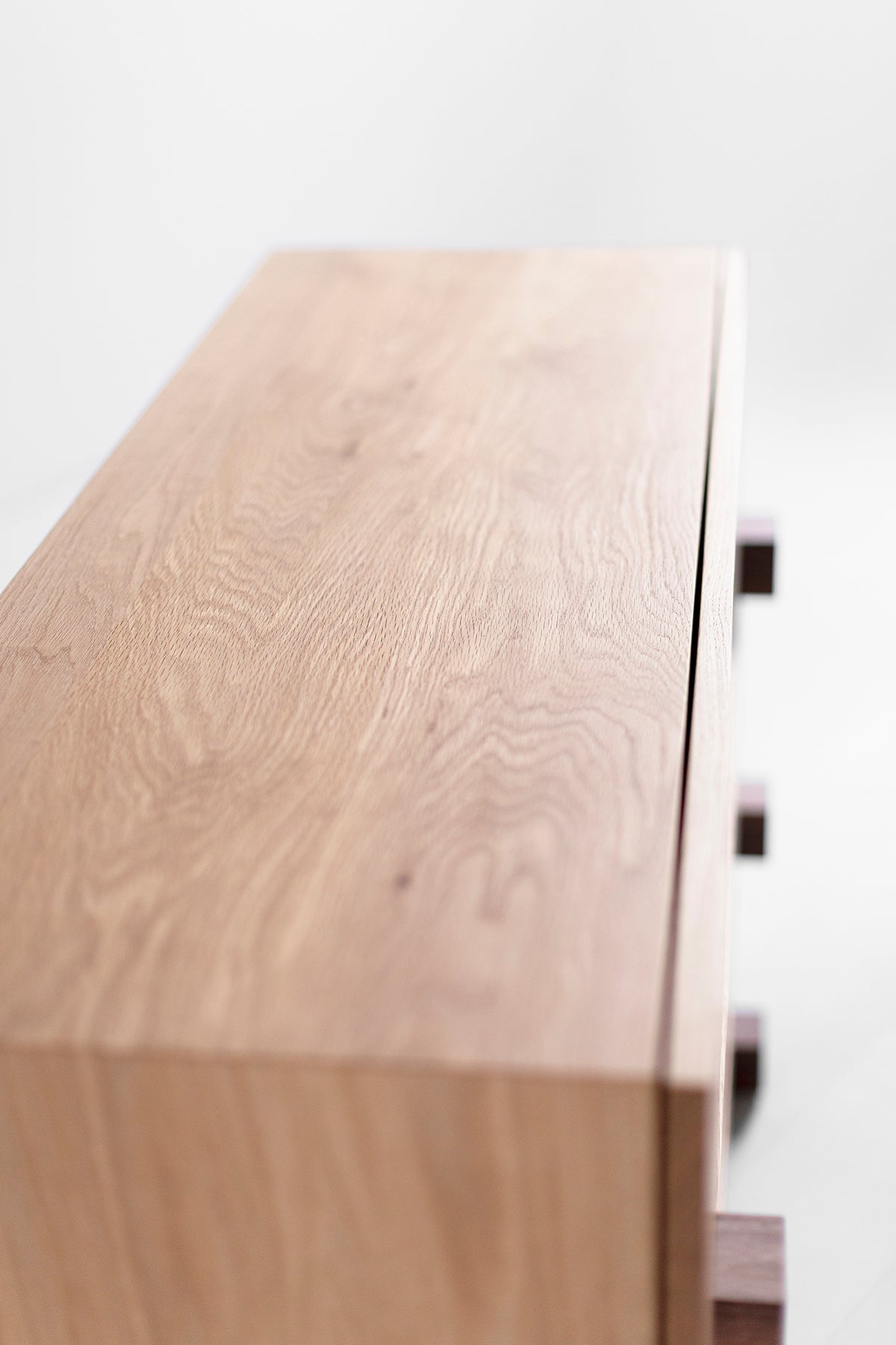 Santa-Fe-Small-Dresser-White-Oak-04