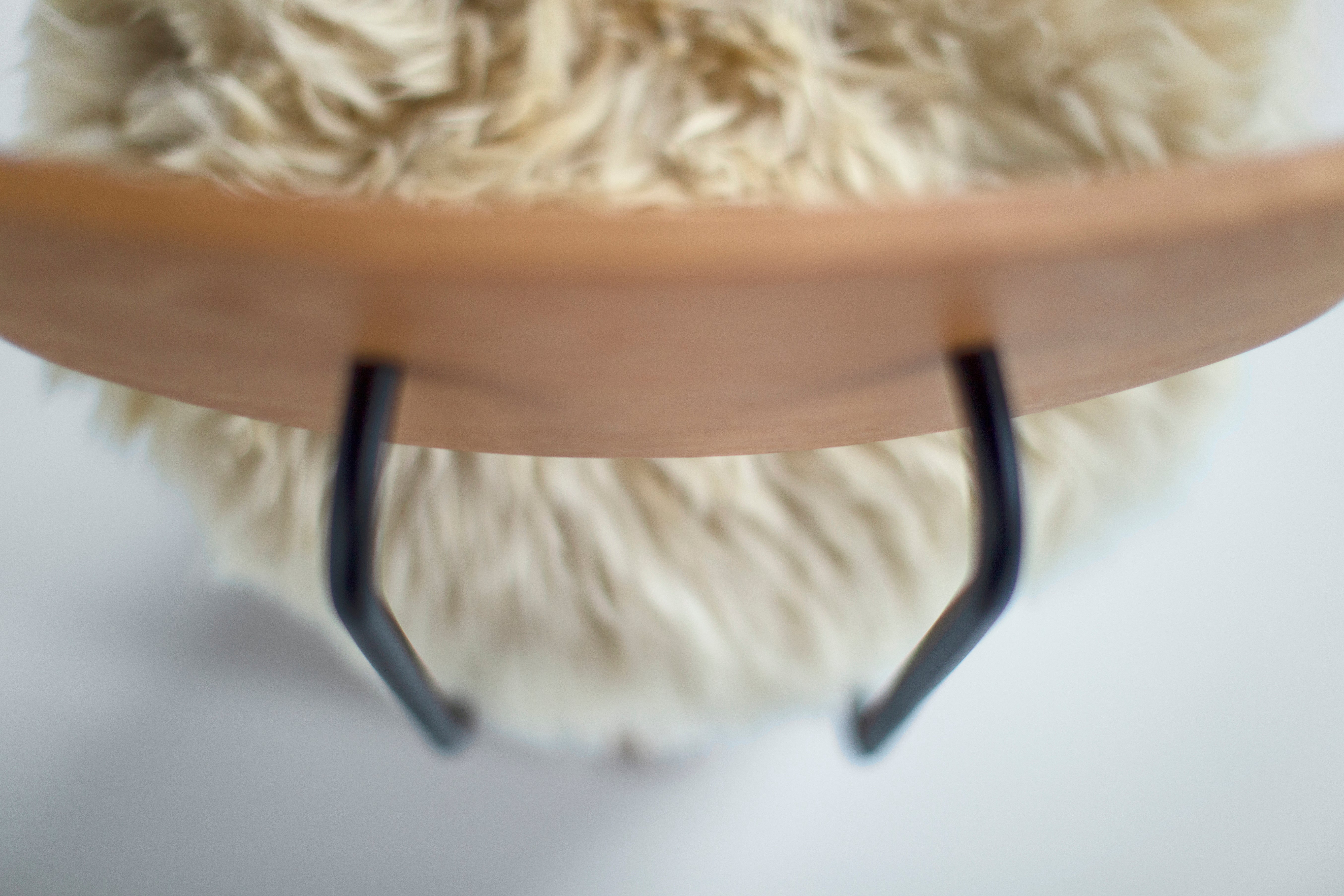 Sheepskin Counter Stool Backrest Cicely, image 7