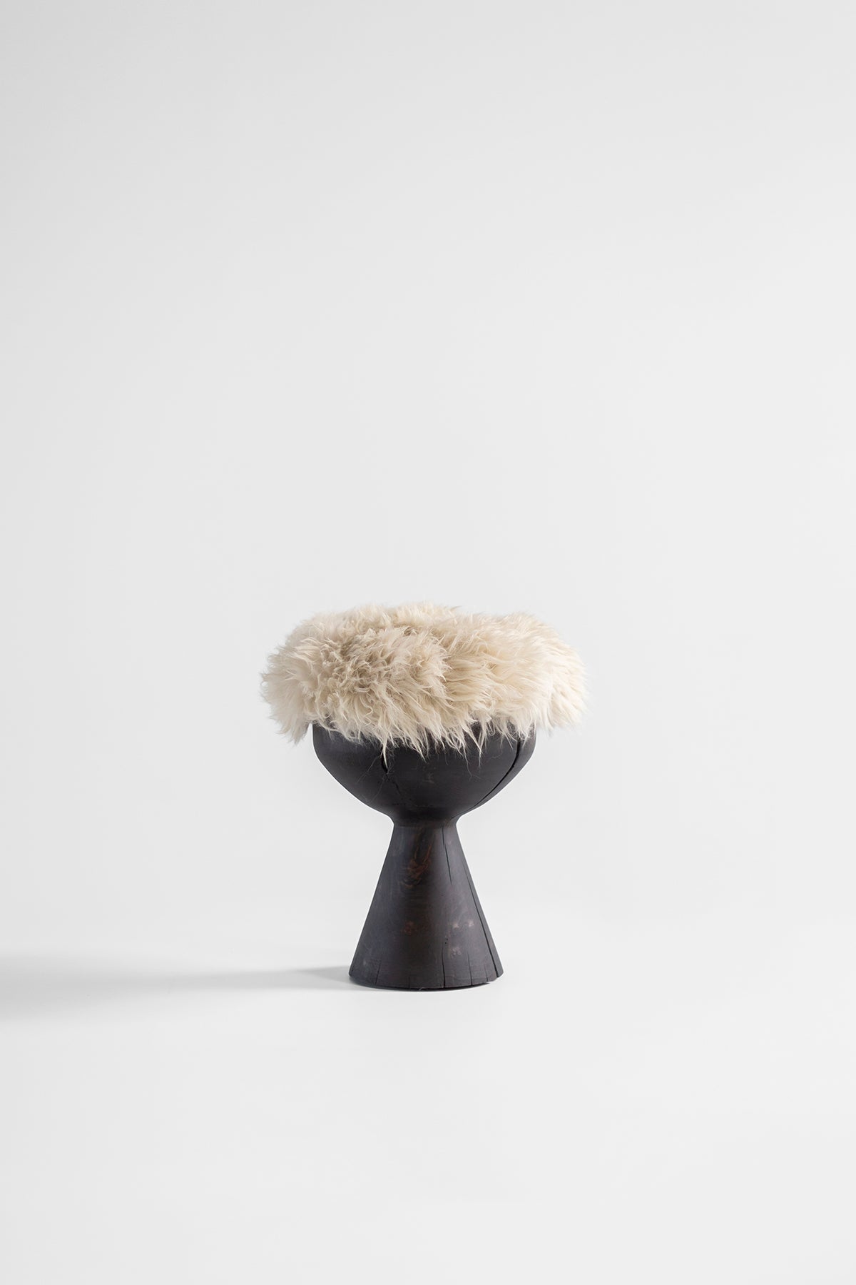 Small-Boca-Stool-Sheepskin-Aged-Finish-05