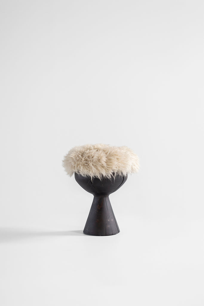 Small-Boca-Stool-Sheepskin-Aged-Finish-05