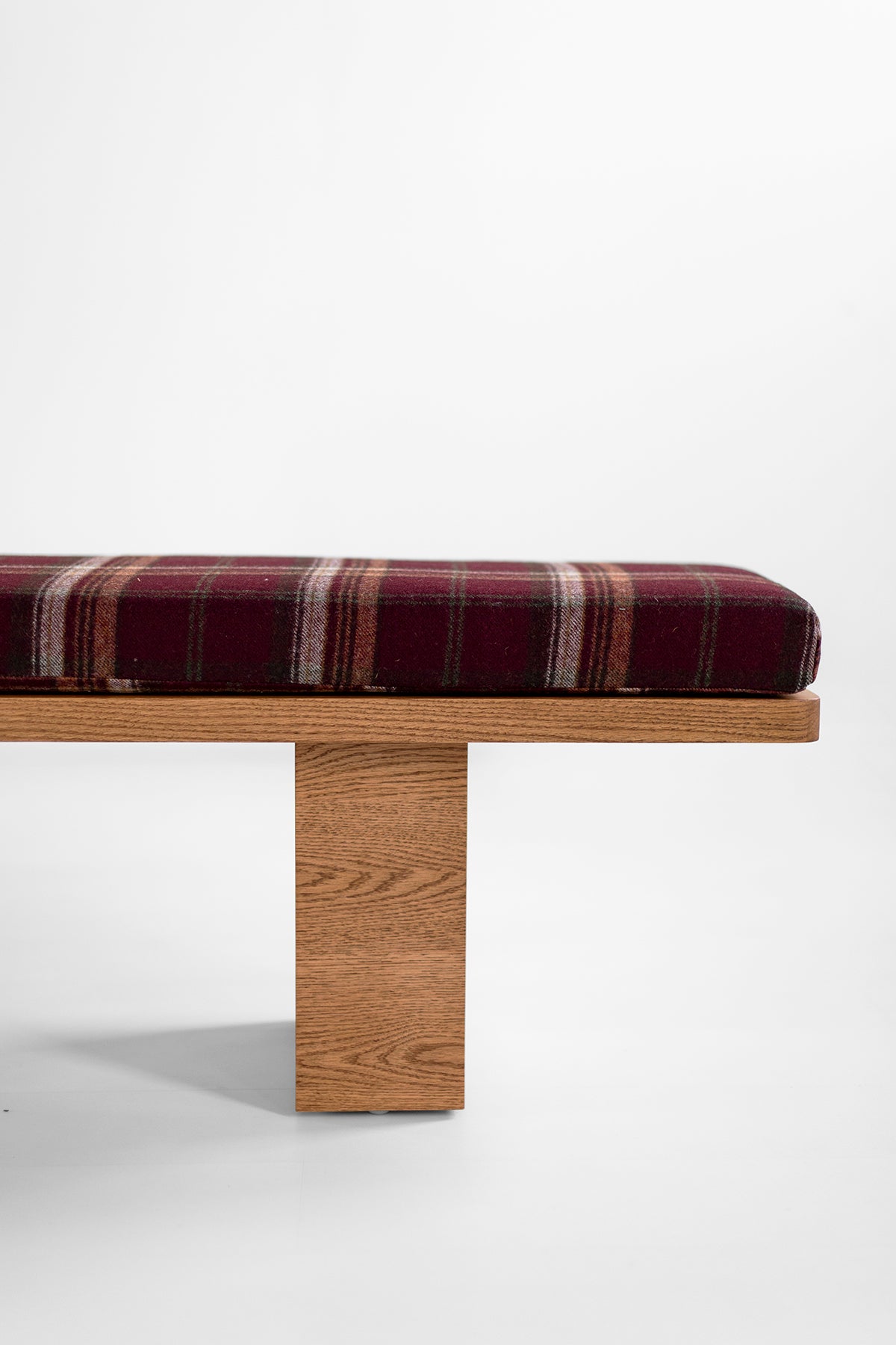 Suelo-Bench-Oak-Caramel-Finish-04