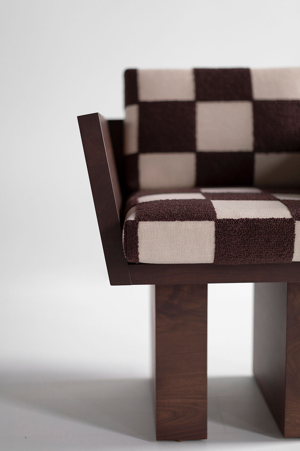 Suelo-Dining-Arm-Chair-in-Walnut-05