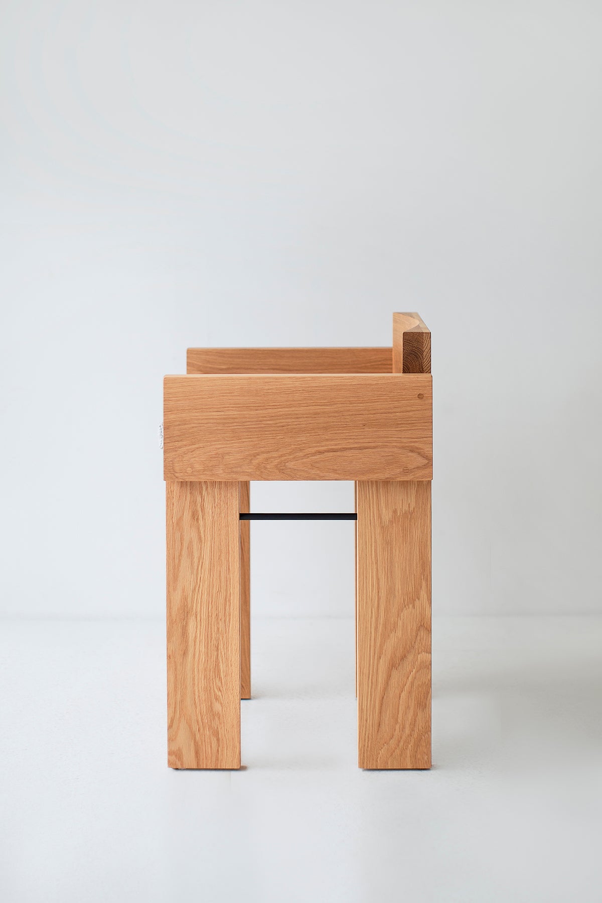 White-Oak-Chile-Counter-Stools-Arms-04