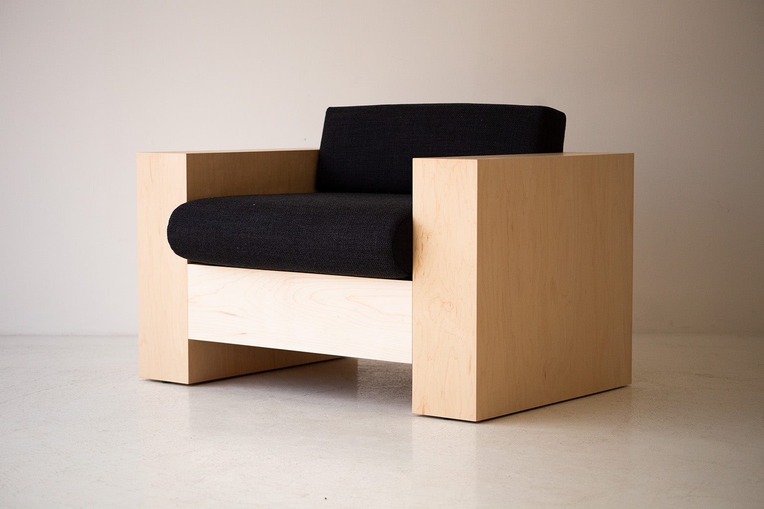 Modern-Mondo-Lounge-Chair-10