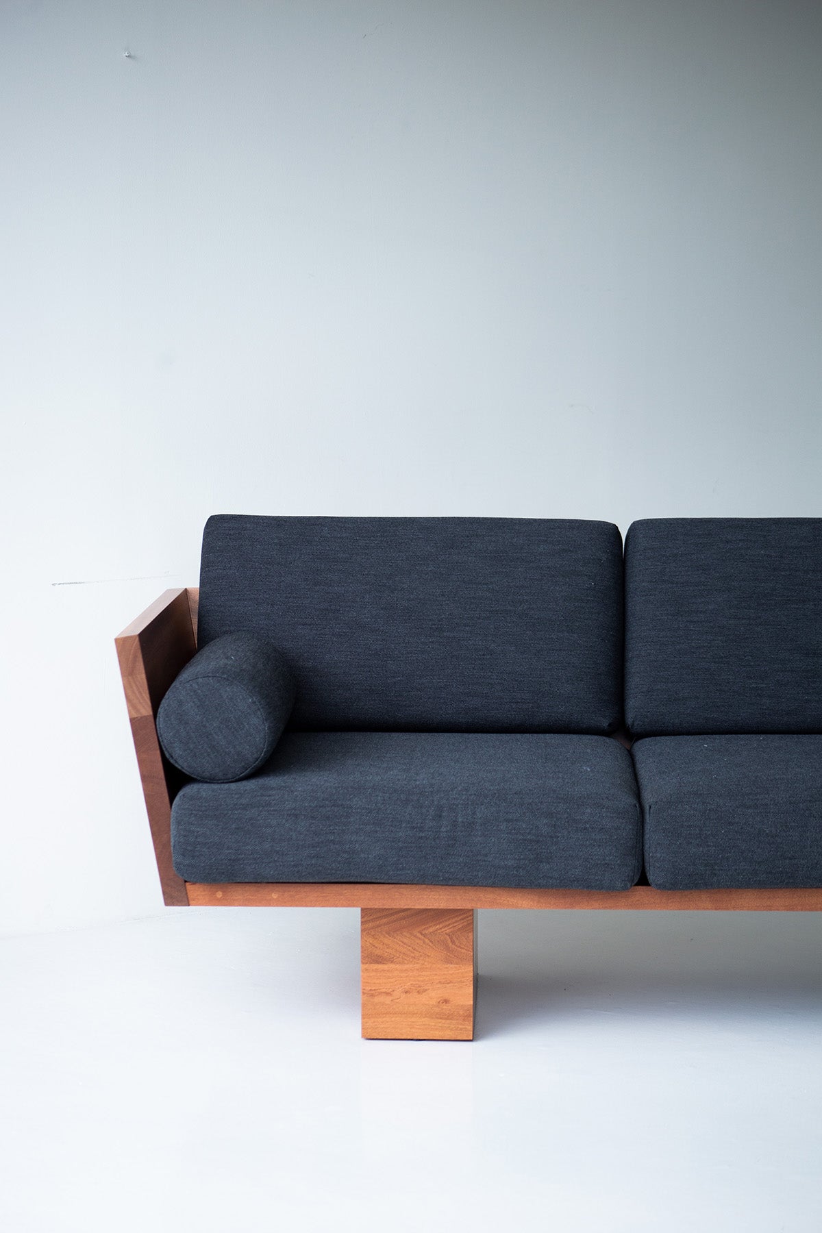 Modern-Patio-Furniture-Suelo-Sofa-Natural-02