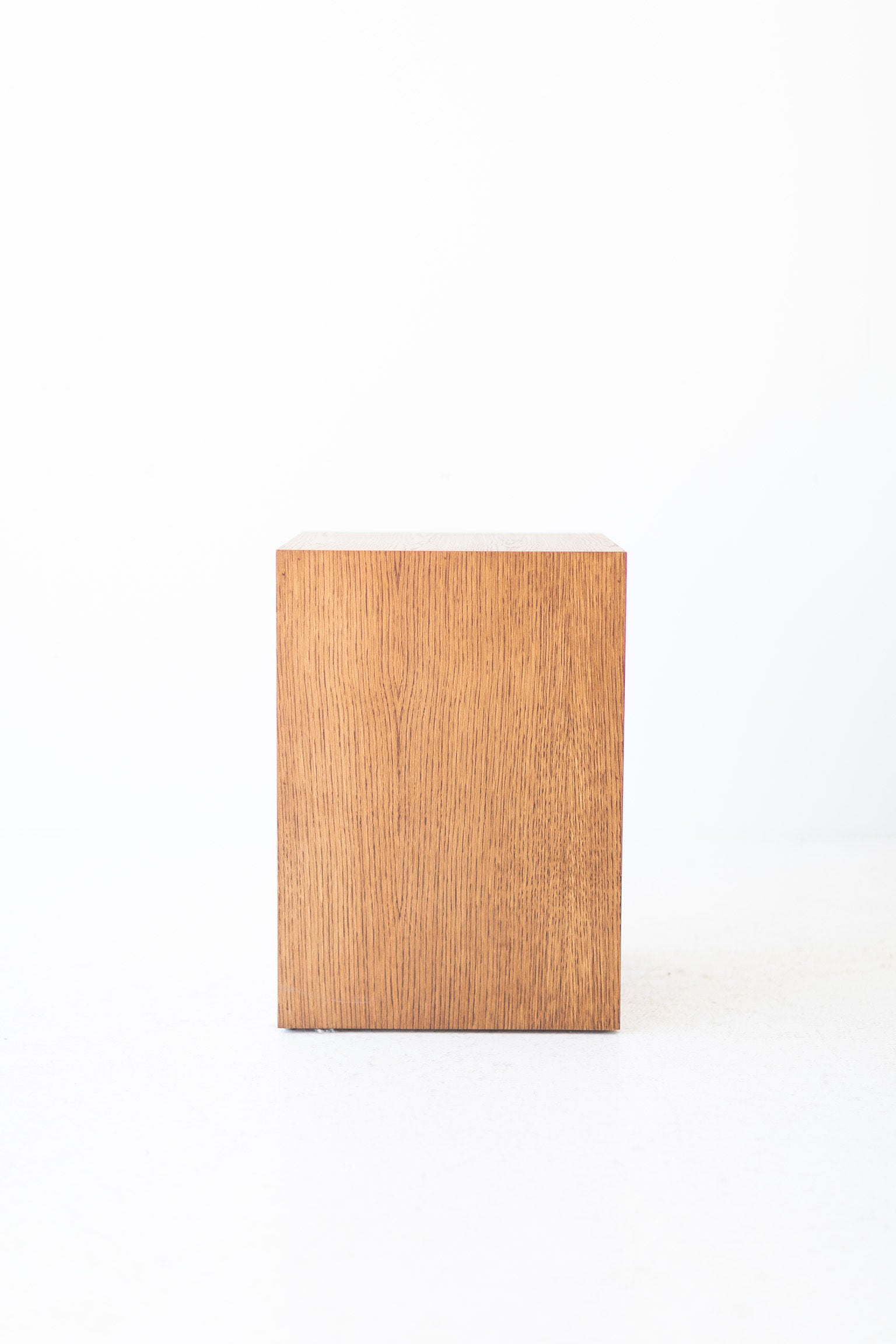 Modern-Wood-Side-Table-Oak-08