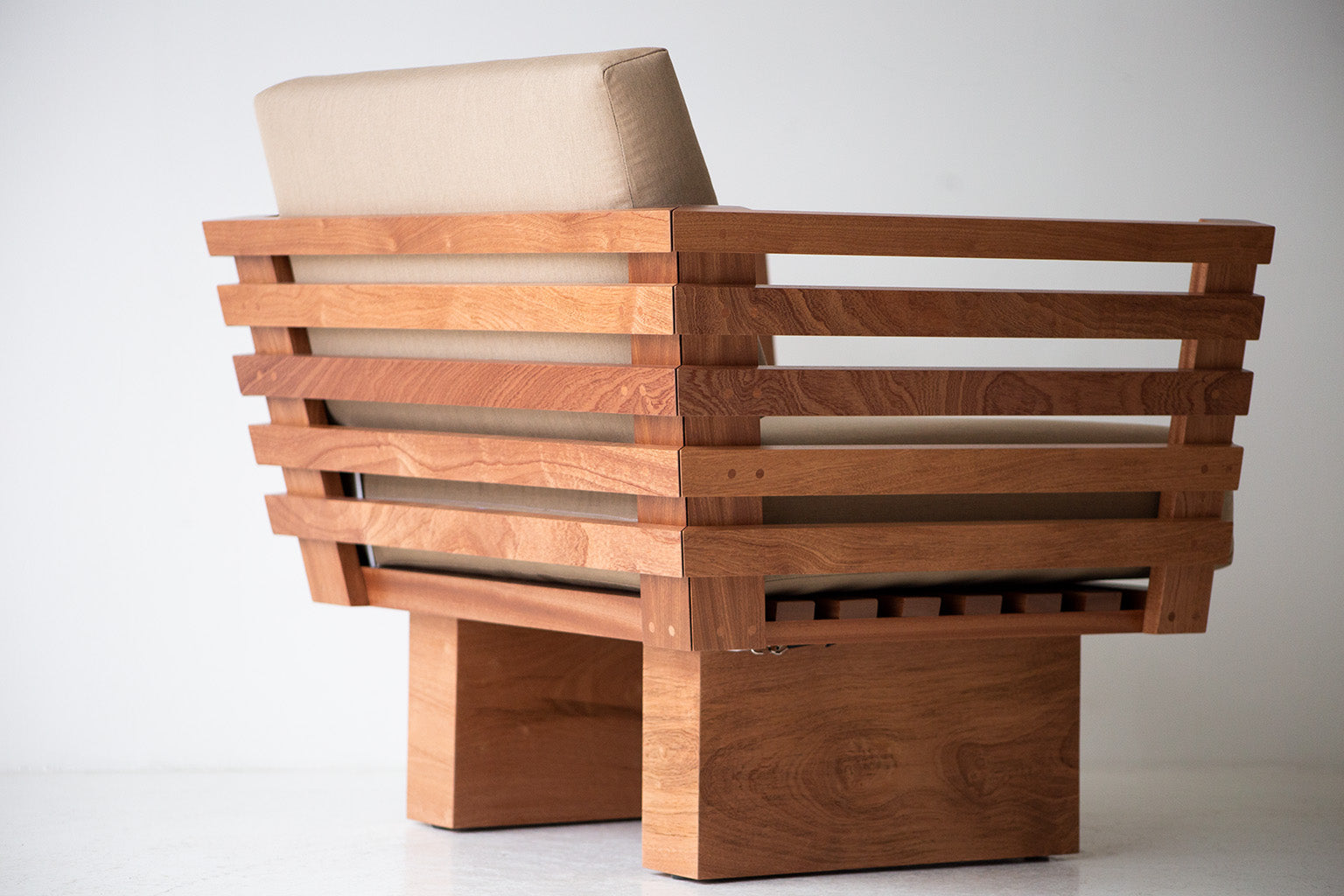 Outdoor-Lounge-Chair-03