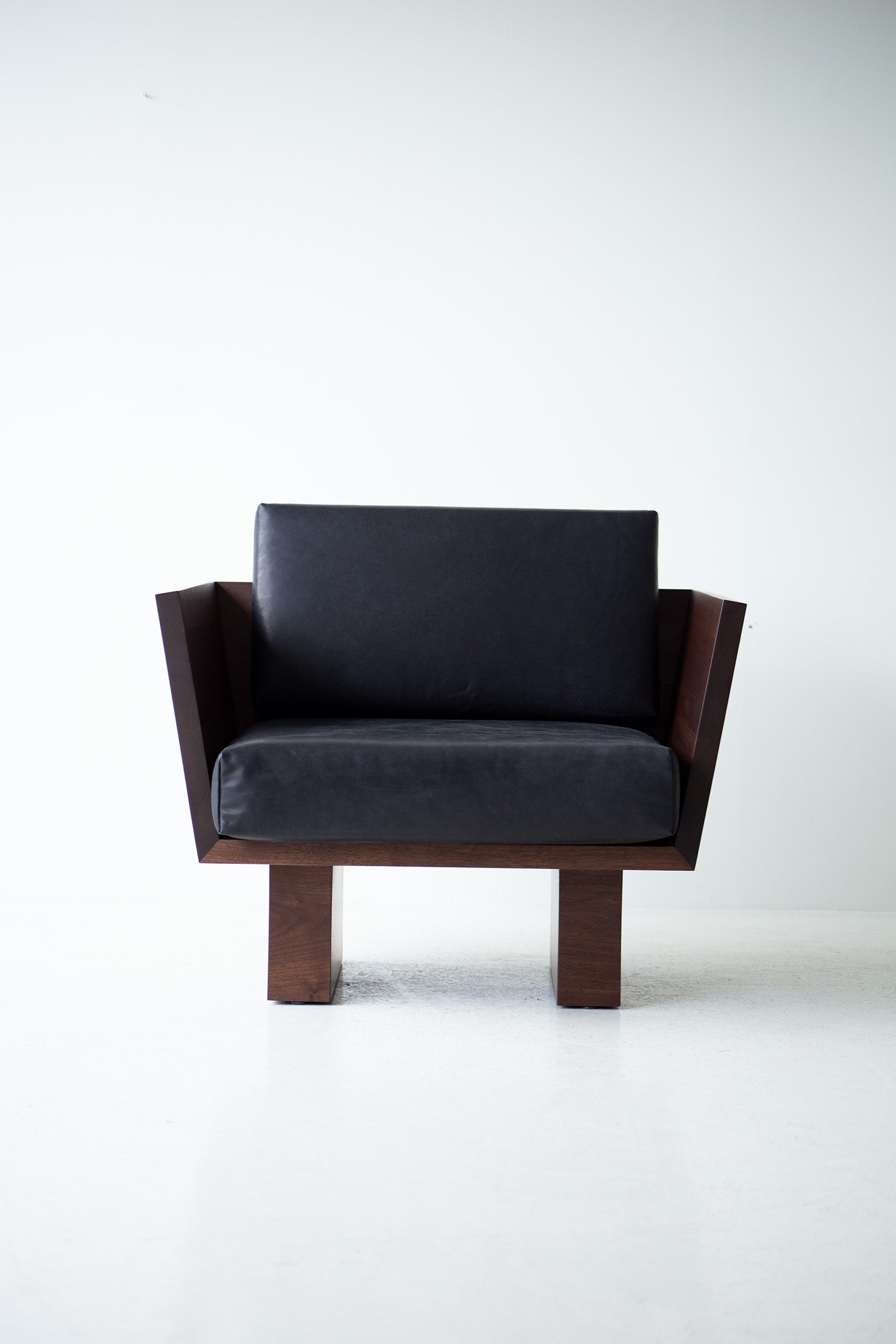 Suelo-Modern-Lounge-Chair-Walnut-03
