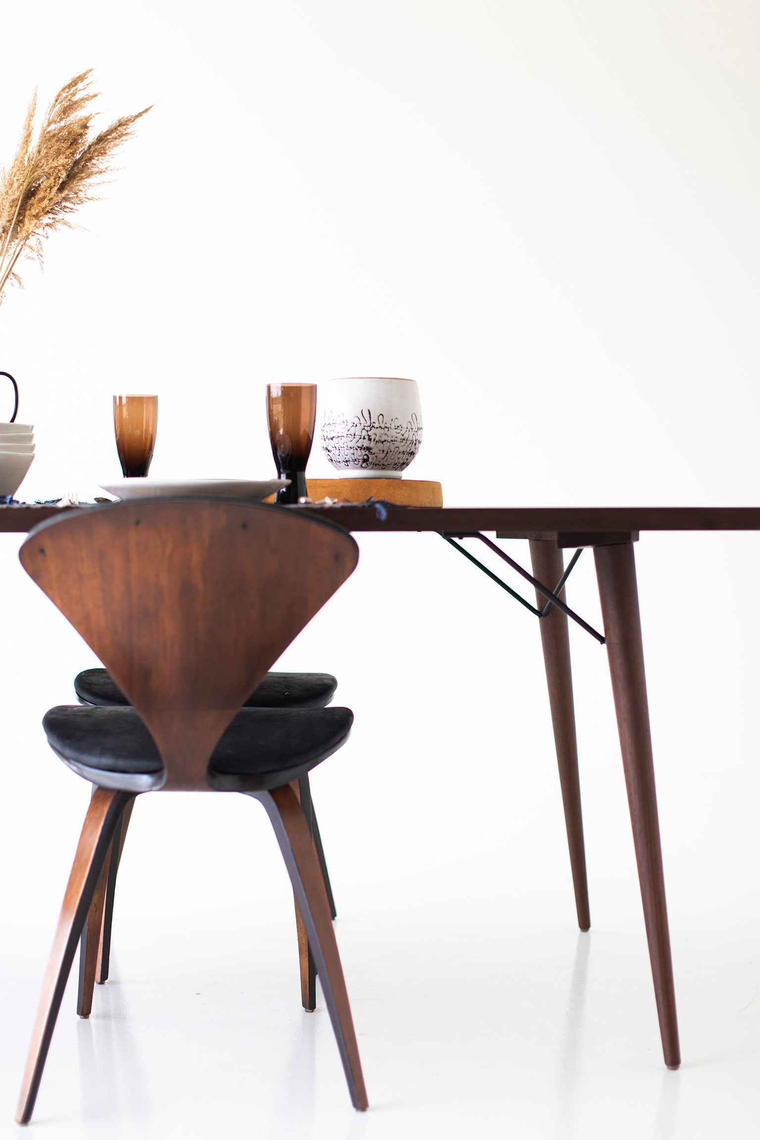 modern-walnut-dining-table-02